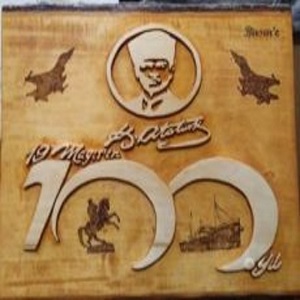 19. MAYIS 100. YIL ANISINA TABLOMUZ